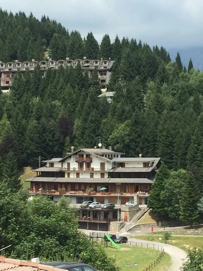 Bellissimo Bilocale Residence Sky Paradise Mt.1400 Monte Pora Malga Alta 0*,  Italy